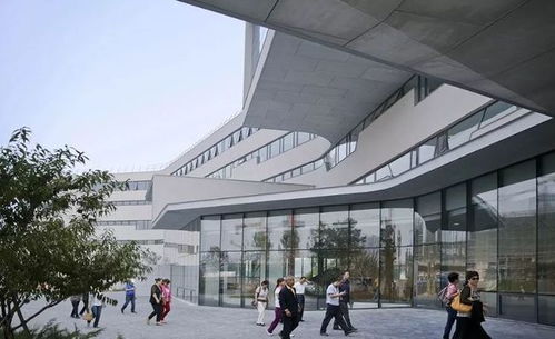 以人育人，共同發展 北京四中教育集團的技術開發實踐與育人理念融合